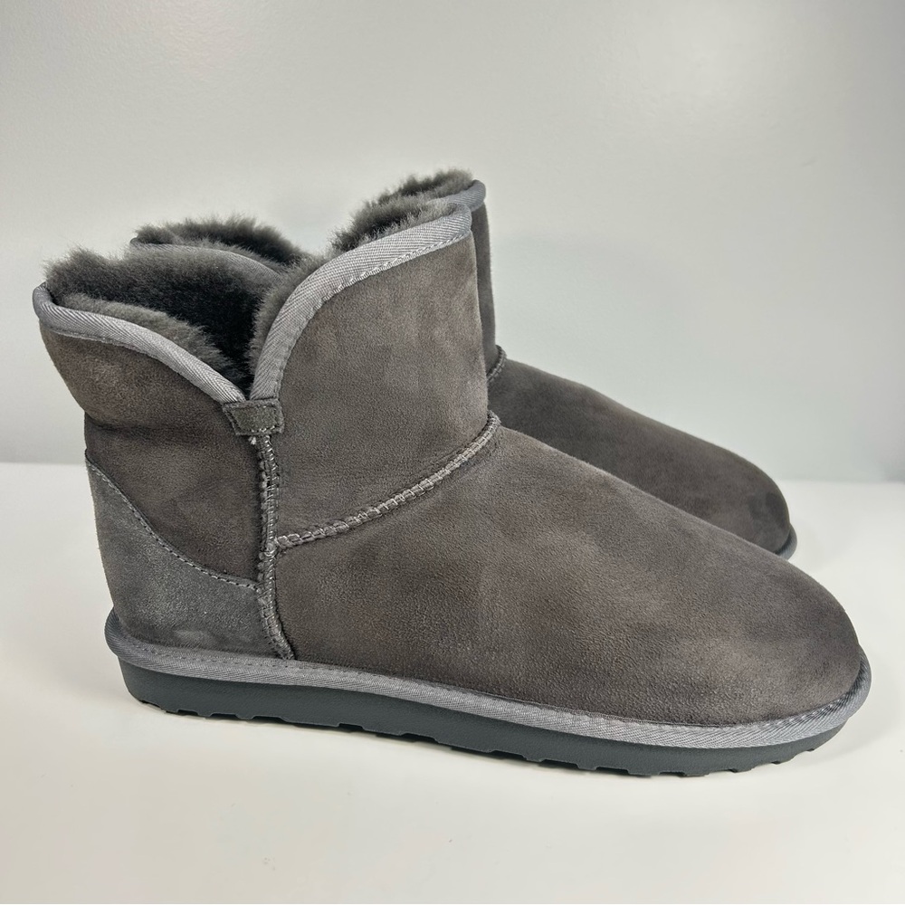 Kirkland Signature Suede Shearling Slip On Winter Boot Grey; Women’s Size 11 EUC
